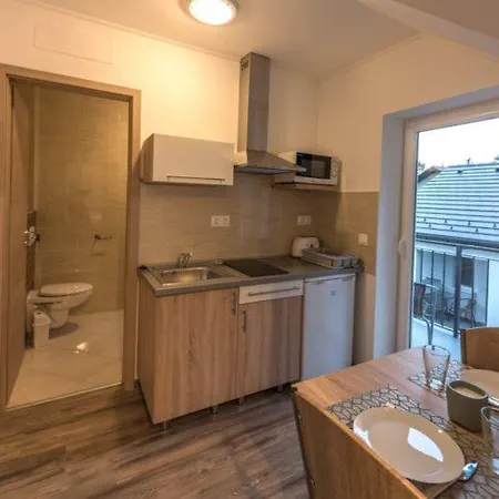 Kikoeto Anna 3* Balatonboglár