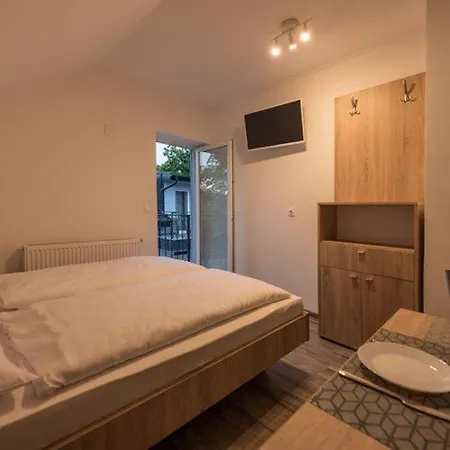 Kikoeto Anna Lejlighedshotel 3*