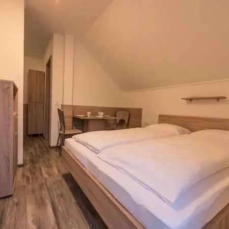 Kikoeto Anna Aparthotel