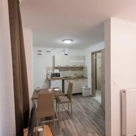 Kikoeto Anna Aparthotel